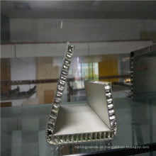 Painéis de favo de mel de alumínio dobrados para exposição mostrando suporte